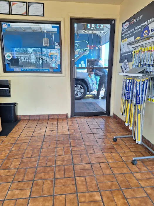 SpeeDee Oil Change & Auto Service 4
