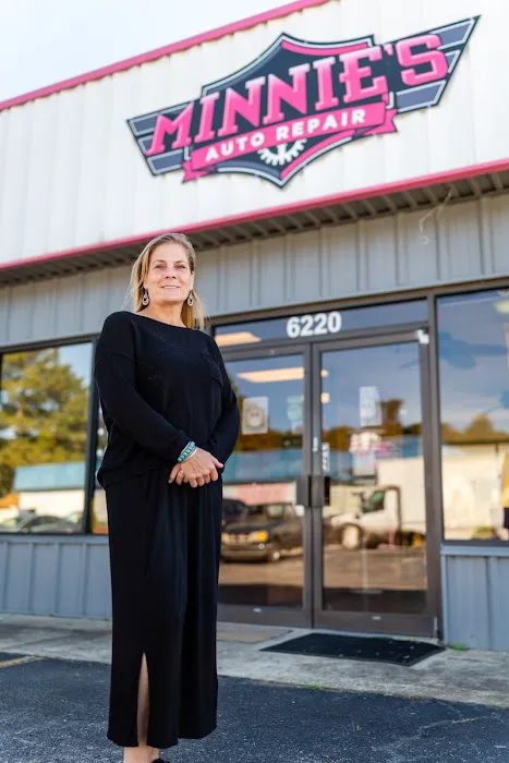 Minnie's Auto Repair 6