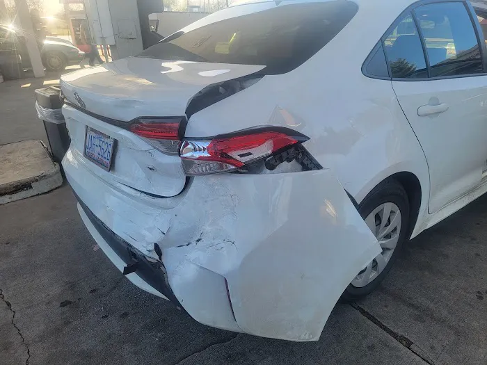 Bob Keen's Auto Body Repair 0