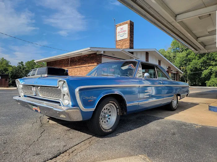 Butch's Service Center 6