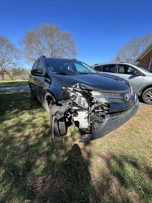 Auto Tones Collision powered by R&B Body Shop 0