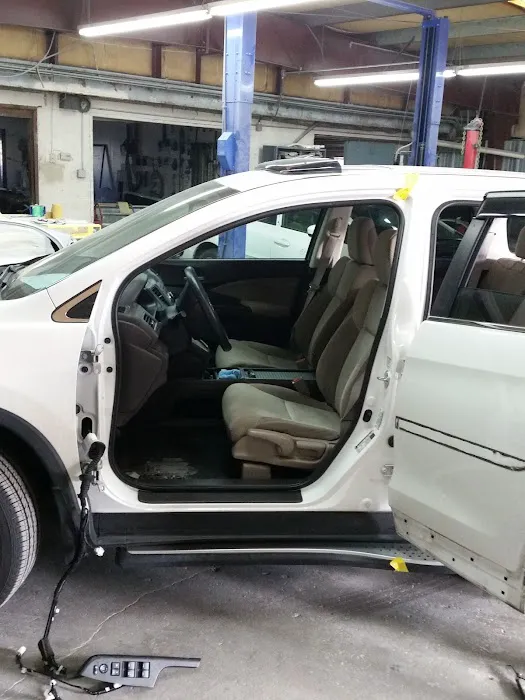 Taylor's Auto Body Repair 4