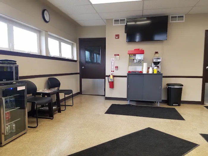 Pomp's Tire Service 8