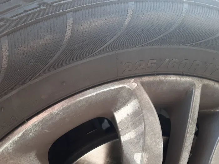 TIRES SHOP SANTOYO 4
