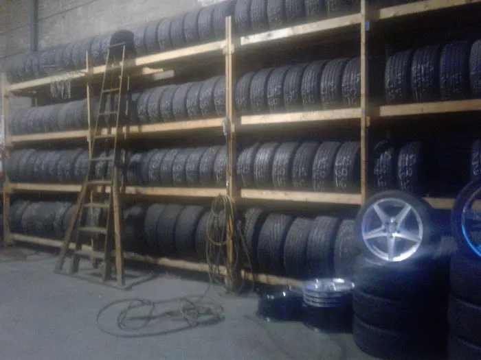 TIRES SHOP SANTOYO 1