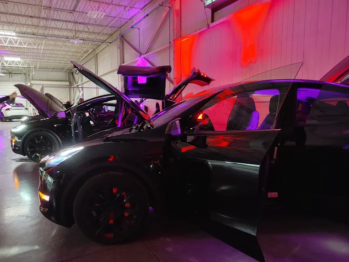 Tesla Collision Elk Grove Village 0