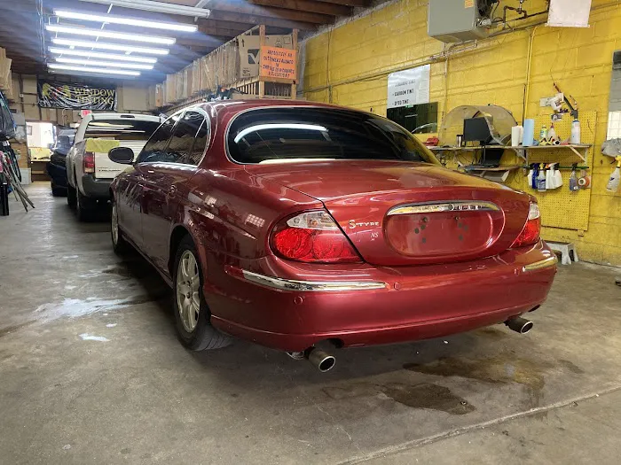 National Auto Glass & Window Tinting 3