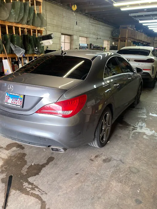 National Auto Glass & Window Tinting 5