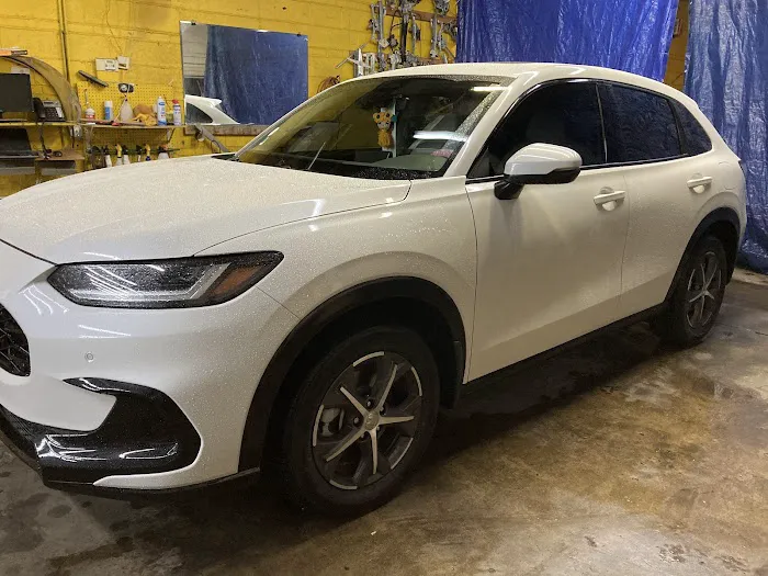 National Auto Glass & Window Tinting 0