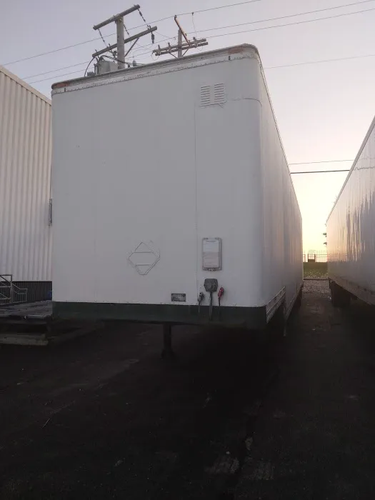 24/7 Mobile Truck Trailer Repair and Tire Services 3