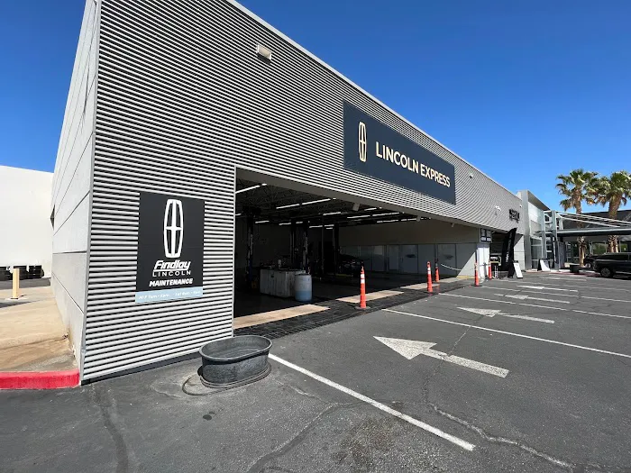 Findlay Lincoln: Service Dept 9