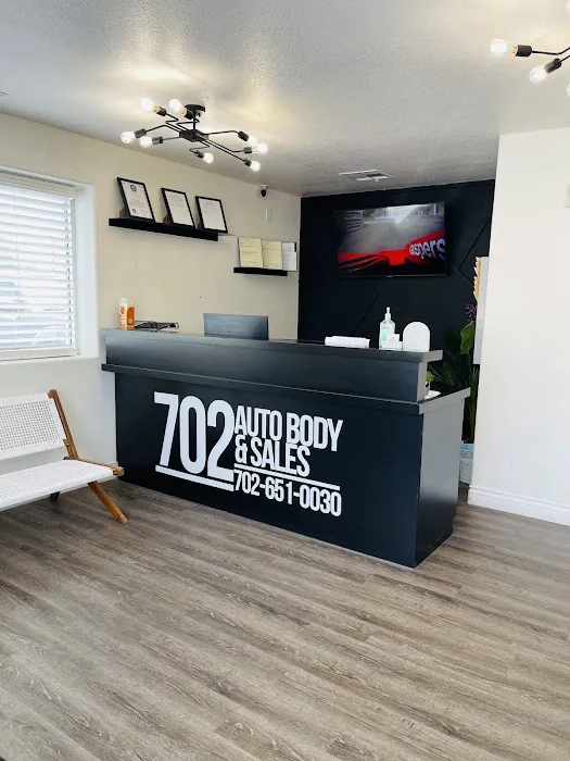702 Auto Body and Sales 9