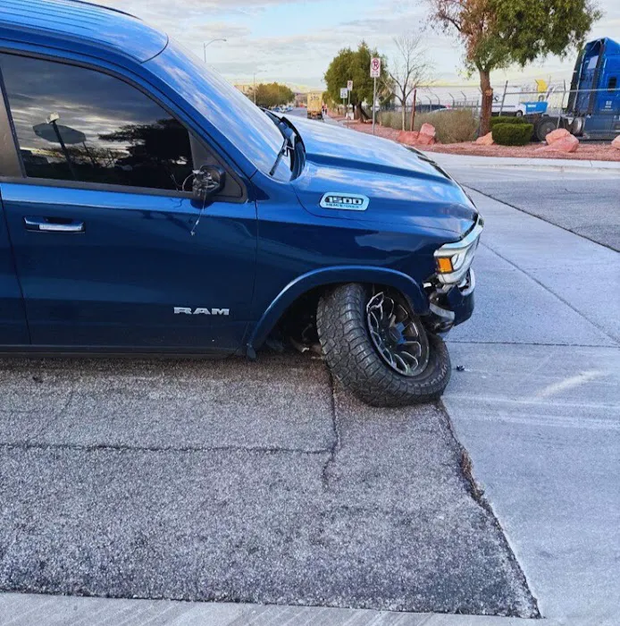 702 Auto Body and Sales 8