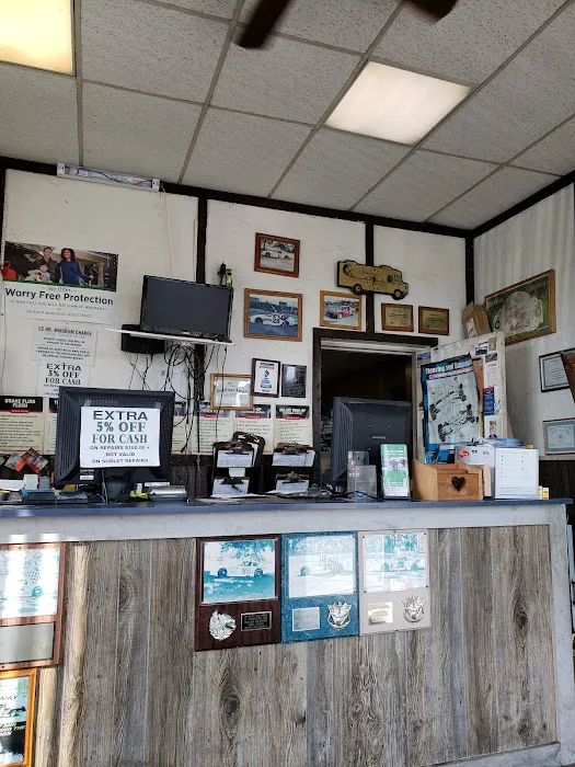 Walts Auto World 0