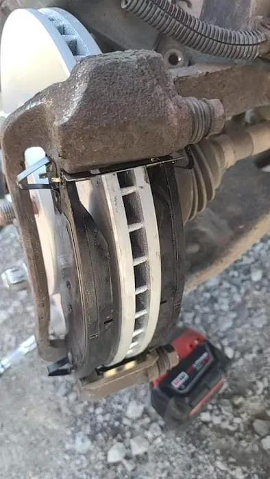 Strother Brothers Auto Care 8