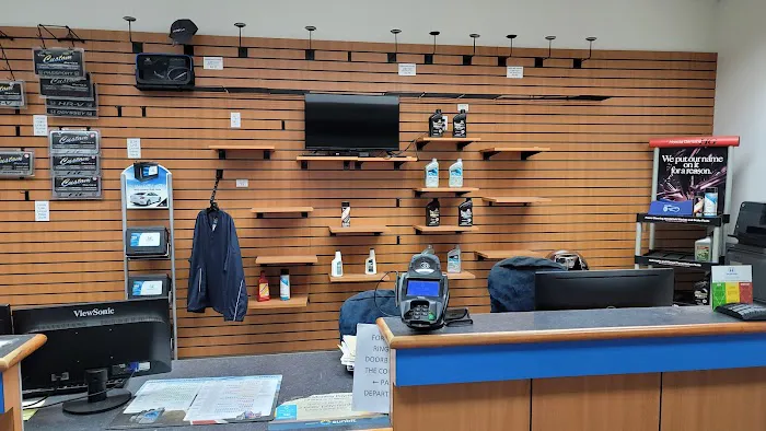 Service Center at Team Honda 3