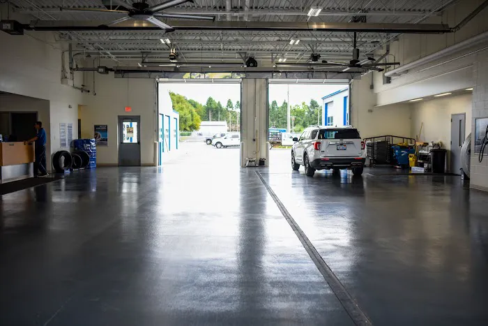 DeNooyer Ford Service 8