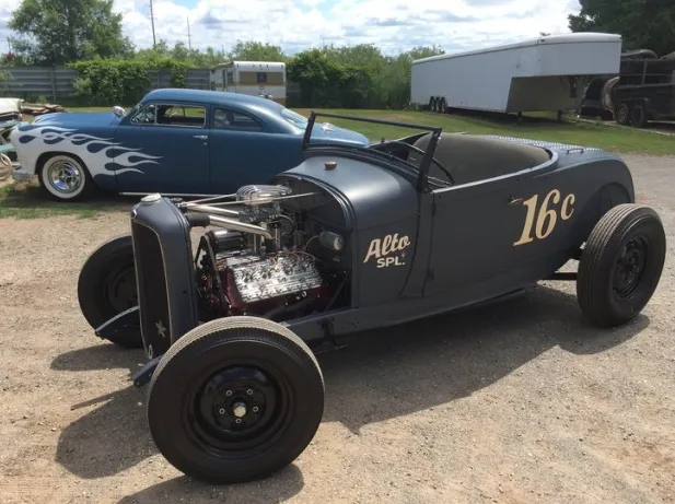 Gas Axe Garage: Traditional Hot Rods and Customs 8