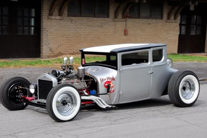 Gas Axe Garage: Traditional Hot Rods and Customs 9