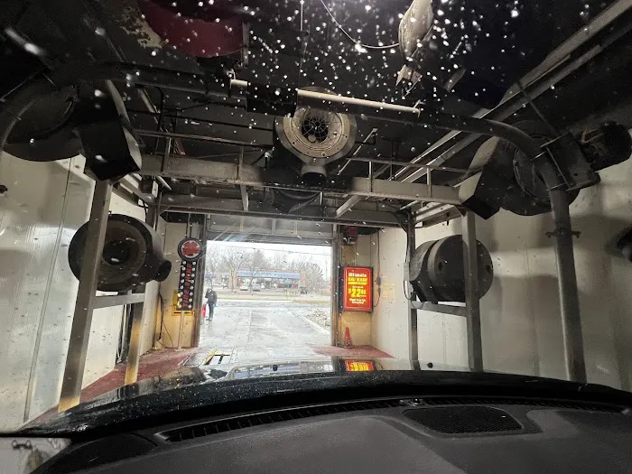Fast Eddie's Car Wash and Oil Change 2