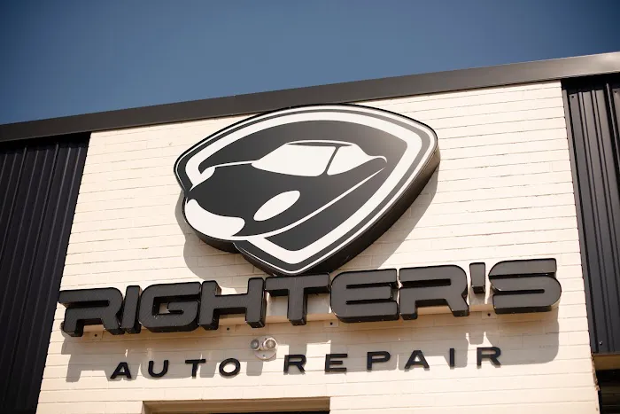 Righter's Auto Repair 5