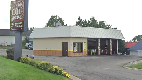 Uncle Ed's Oil Shoppe 7