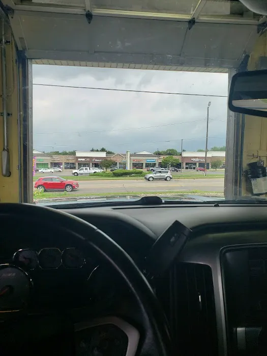 Uncle Ed's Oil Shoppe 4