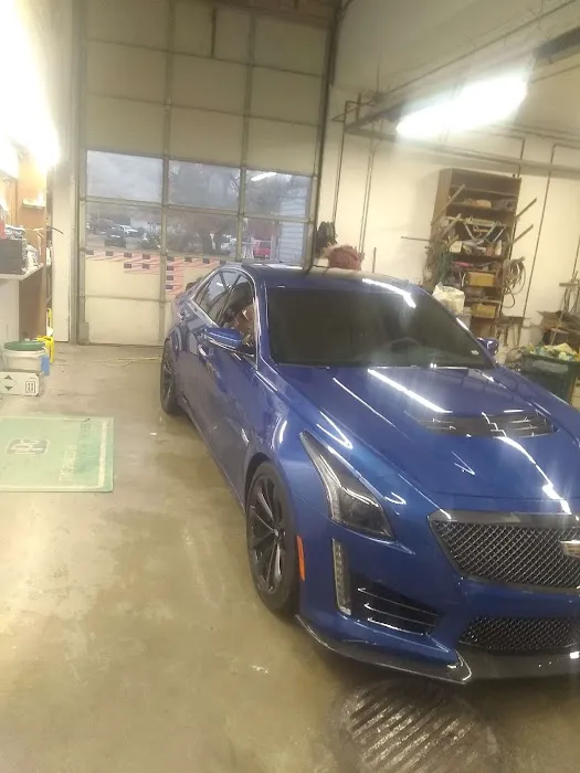 Ledge's Auto Body 9