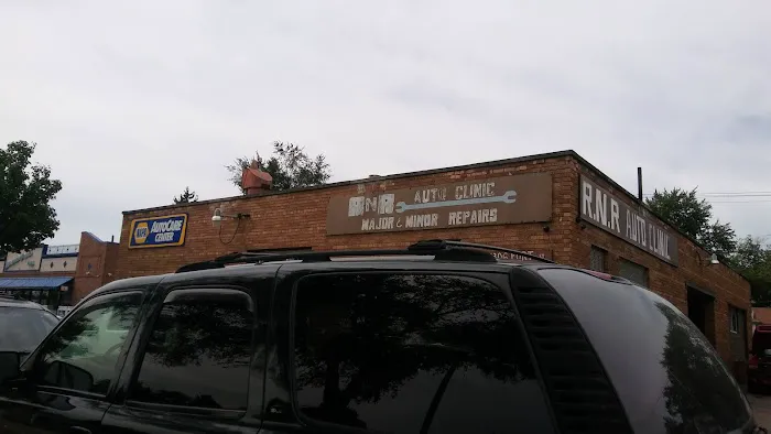 R & R Auto Clinic 4
