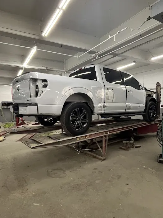 Mission Ford of Dearborn Body Shop 8
