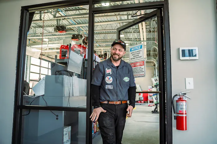 Hess Express Lube Center 4