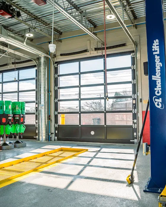 Hess Express Lube Center 3