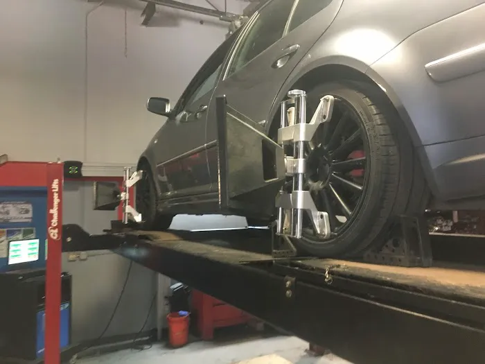 Automotive Castle of Troy - Fred's Auto Services 7