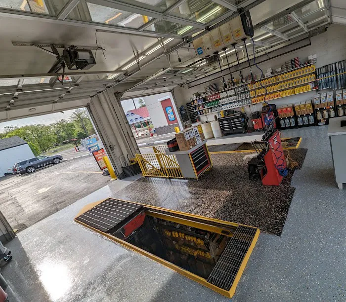 Utica Oil Change Center 6