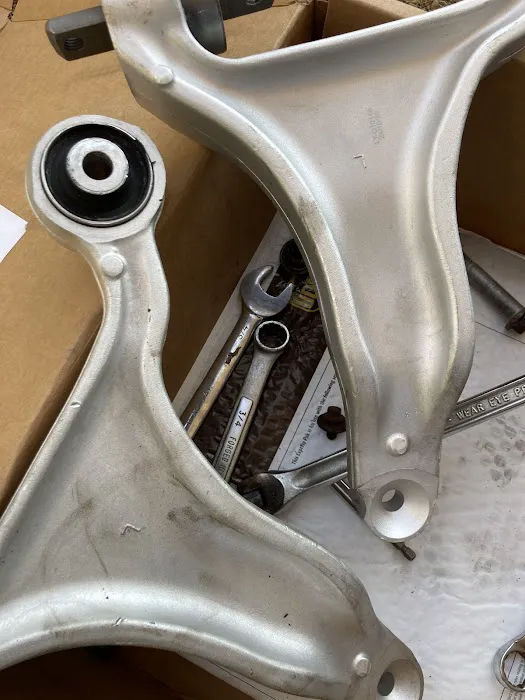 Detroit Axle 7