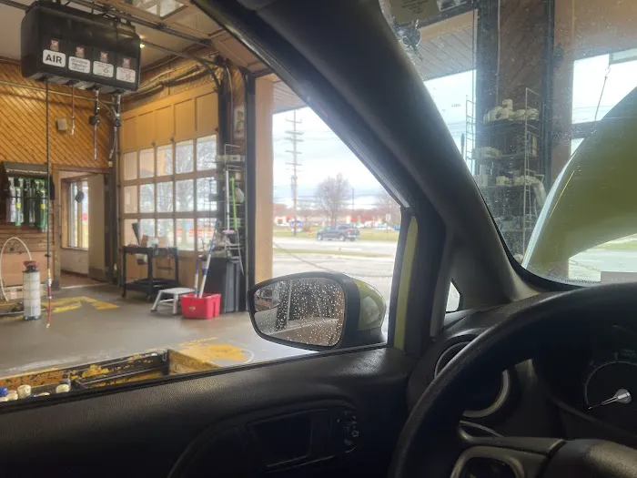 Uncle Ed's Oil Shoppe 5