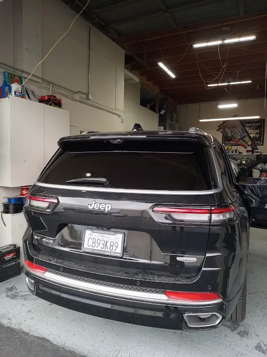 Golden Stereo Window Tint 6