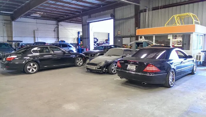Rainbow Auto Center 6