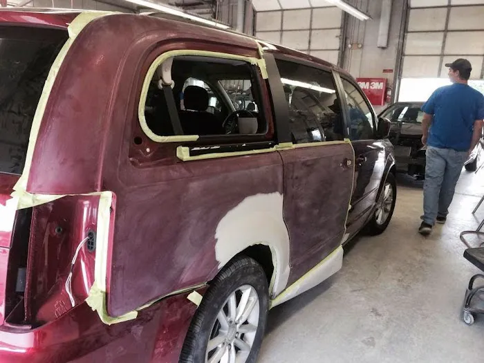 Oakdale Collision Center 1