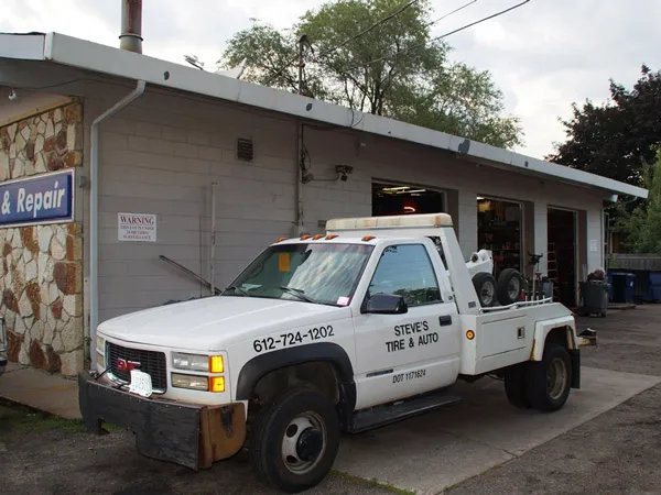 Steve's Tire & Auto 8