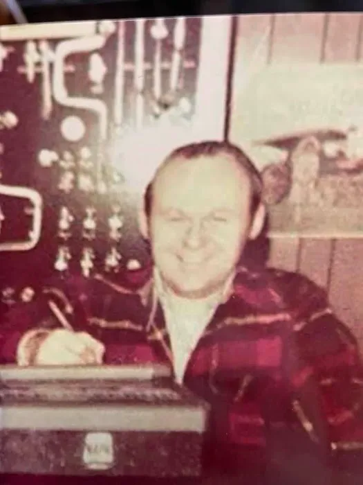 John's Auto Parts 4