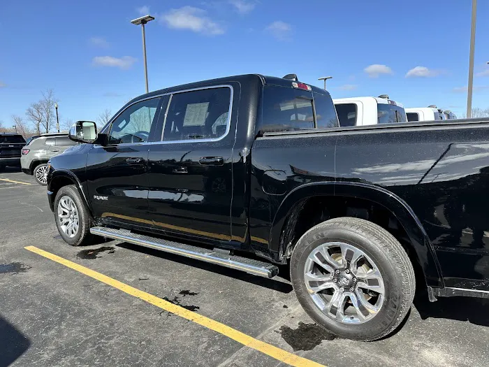 Chrysler Dodge Jeep RAM Service - Van Horn of Plymouth 6