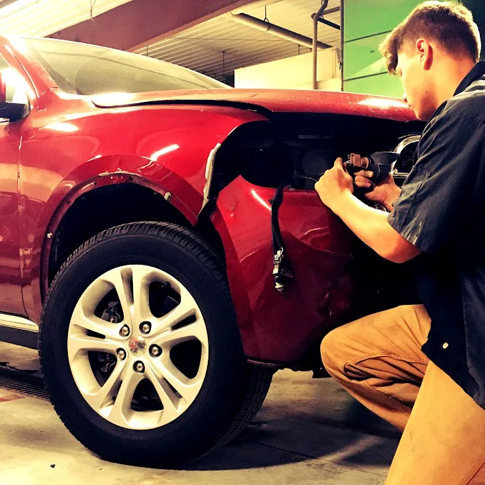Dean's Auto Body 7