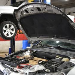 Chuters Tire & Service ico
