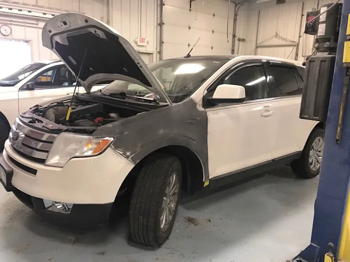Gracy's Auto Body 4