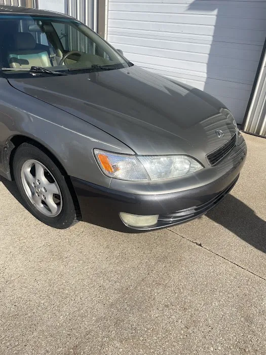 Gracy's Auto Body 3