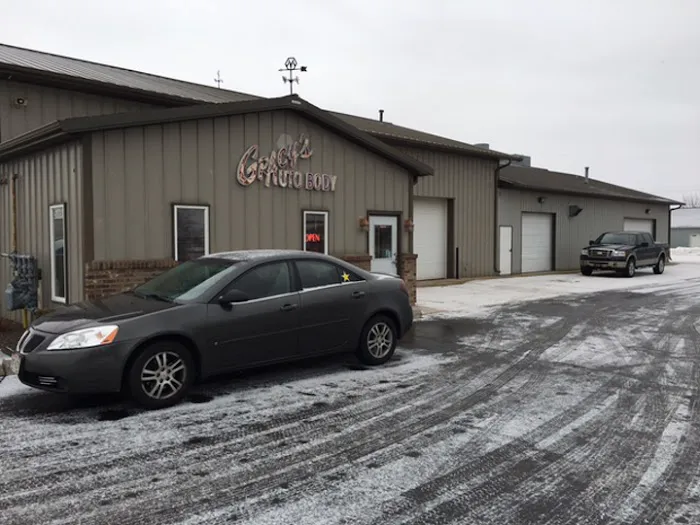 Gracy's Auto Body 8