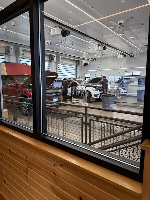 LOF Xpress™ Oil Change – Waukee 0
