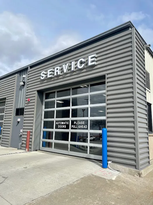 DeYarman Ford Service Center 1