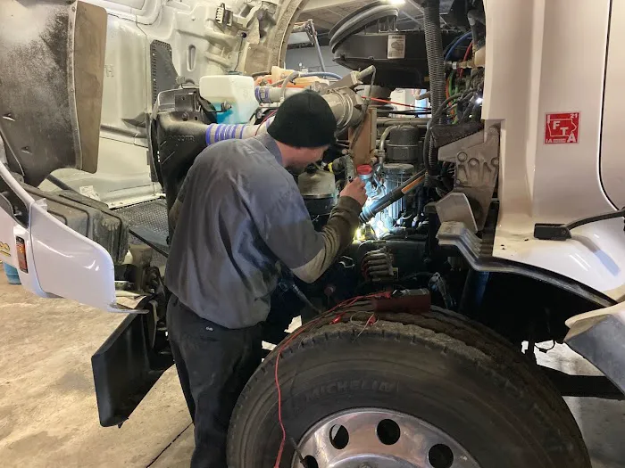 Allstate Peterbilt of Clear Lake 9
